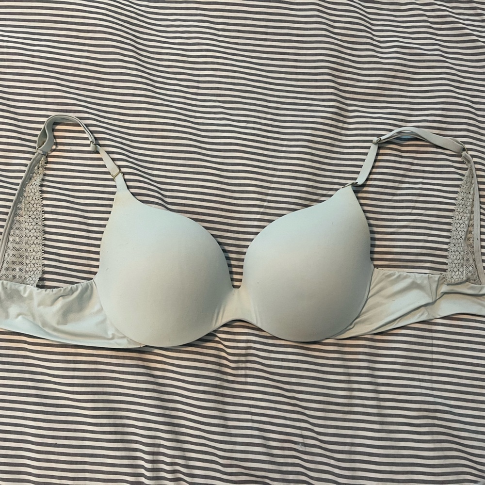Victoria’s Secret Very Sexy push up 34 D
